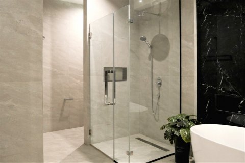 House in Phra Khanong, Bangkok, Thailand 4 bedrooms № 143606 - photo 13