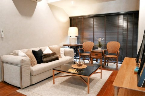 House in Phra Khanong, Bangkok, Thailand 4 bedrooms № 143606 - photo 6