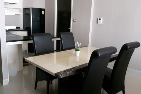 Кондоминиум с 2 спальнями в Сатхоне, Бангкок, Таиланд № 143610 - фото 6