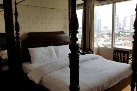 Кондоминиум с 2 спальнями в Сатхоне, Бангкок, Таиланд № 143610 - фото 2