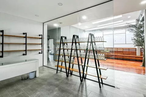 Коммерческая недвижимость в Пхукете, Таиланд 950м2 № 131882 - фото 2