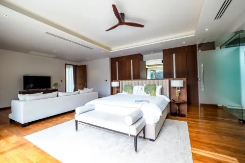 Villa in Phuket, Thailand 4 bedrooms № 107327 - photo 8