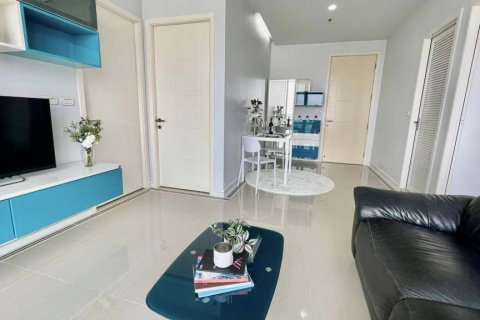 Condo in Huai Khwang, Bangkok, Thailand, 2 bedrooms  № 101896 - photo 3