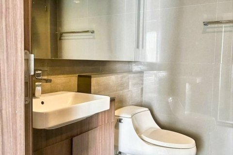 Condo in Bangkok, Thailand, 2 bedrooms  № 115764 - photo 6