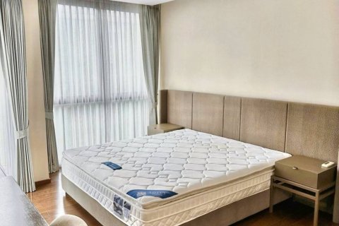 Condo in Bangkok, Thailand, 2 bedrooms  № 115764 - photo 1