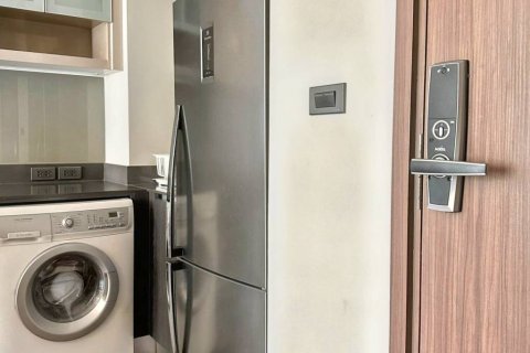 Condo in Bangkok, Thailand, 2 bedrooms  № 115764 - photo 5