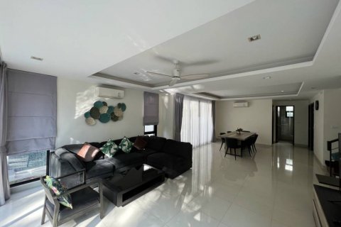 Villa in Bang Tao, Thailand 5 bedrooms № 104416 - photo 4