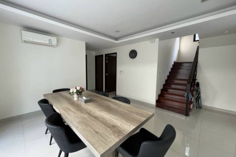 Villa in Bang Tao, Thailand 5 bedrooms № 104416 - photo 8