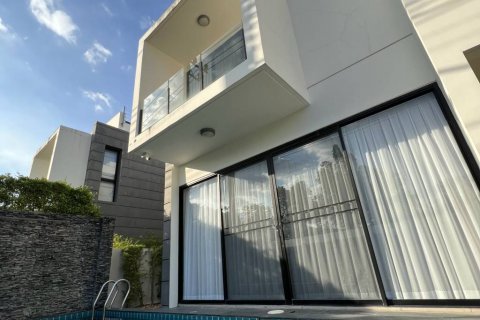 Villa in Bang Tao, Thailand 5 bedrooms № 104416 - photo 1
