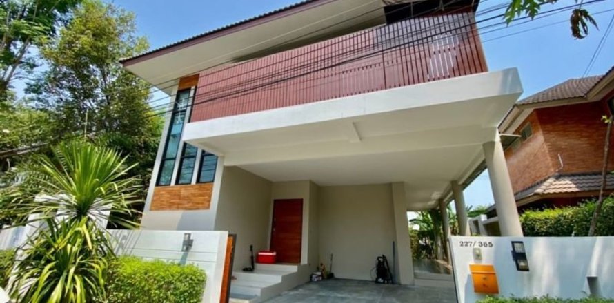 Maison à Chiang Mai, Thaïlande 4 chambres № 75867