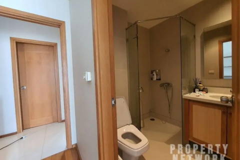 Condo in Khlong Toei, Bangkok, Thailand, 3 bedrooms  № 123604 - photo 20