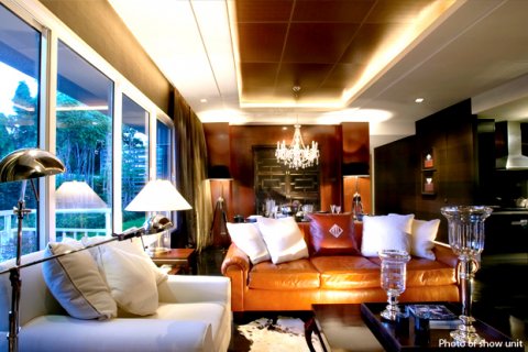 Condo in Khlong Toei, Bangkok, Thailand, 3 bedrooms  № 123604 - photo 1