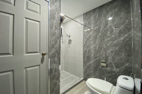 Квартира в Паттайе, Таиланд с 2 комнатами  № 130378 - фото 18