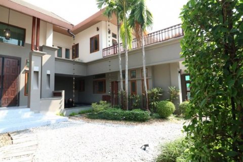 Villa in Hang Dong, Thailand 4 bedrooms № 119591 - photo 2