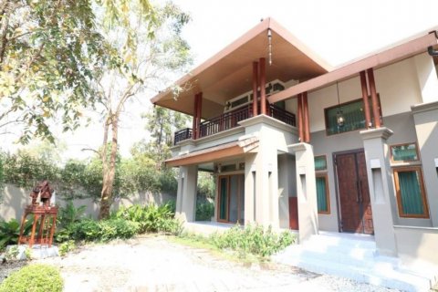 Villa in Hang Dong, Thailand 4 bedrooms № 119591 - photo 1