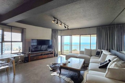 Condo in Pattaya, Thailand, 1 bedroom  № 119587 - photo 3