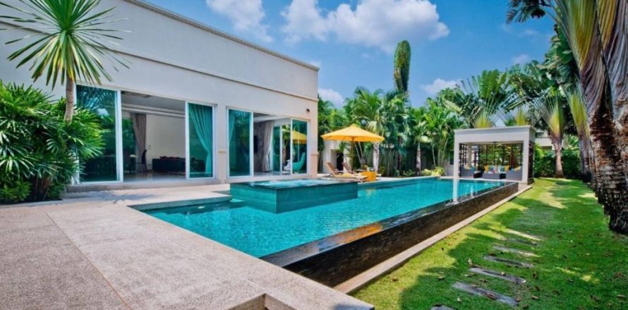 Villa in Bang Lamung, Thailand 3 bedrooms № 119439