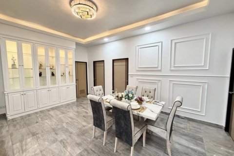 Дом в Паттайе, Таиланд с 4 спальнями  № 132702 - фото 3