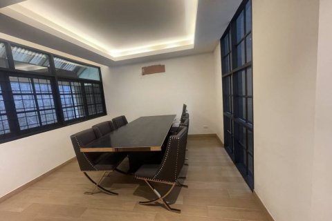 Propriété commerciale à Bangkok, Thaïlande 250 m2 № 105166 - photo 6