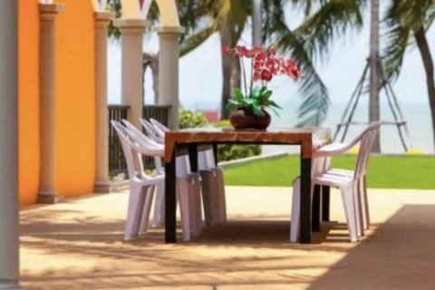 Villa in Sam Roi Yot, Thailand 4 bedrooms № 116097 - photo 5