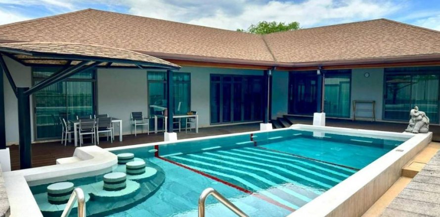 Villa in Phuket, Thailand 4 bedrooms № 116096