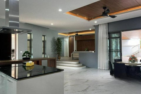 Villa in Phuket, Thailand 4 bedrooms № 116096 - photo 6