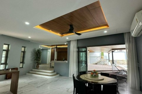 Villa in Phuket, Thailand 4 bedrooms № 116096 - photo 5