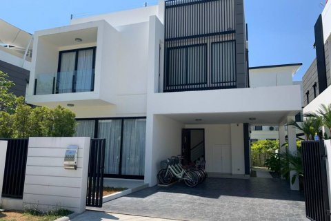 Villa à Bang Tao, Thaïlande 5 chambres № 101019 - photo 1