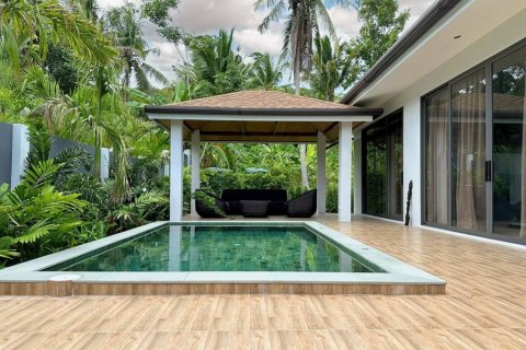 Вилла в Сураттхани, Таиланд с 4 спальнями  № 86827 - фото 1