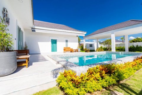 Вилла в Хуа Хине, Таиланд с 4 спальнями  № 100102 - фото 1