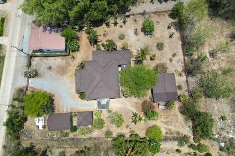 Villa in Hua Hin, Thailand 4 bedrooms № 100103 - photo 1