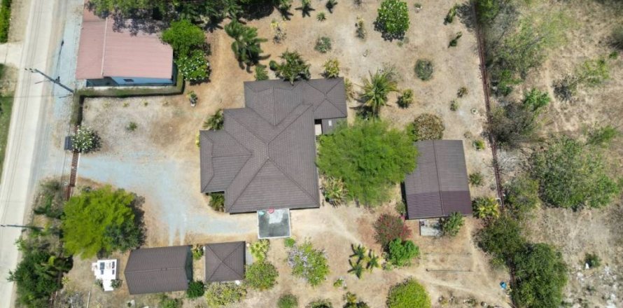 Villa in Hua Hin, Thailand 4 bedrooms № 100103