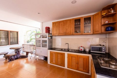 Villa in Hua Hin, Thailand 4 bedrooms № 100103 - photo 9