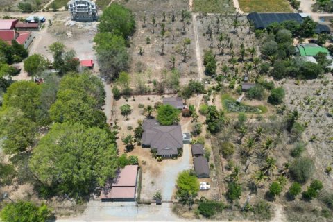Villa in Hua Hin, Thailand 4 bedrooms № 100103 - photo 2