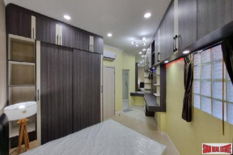 Квартира в Бангкоке, Таиланд с 2 спальнями  № 125650 - фото 11