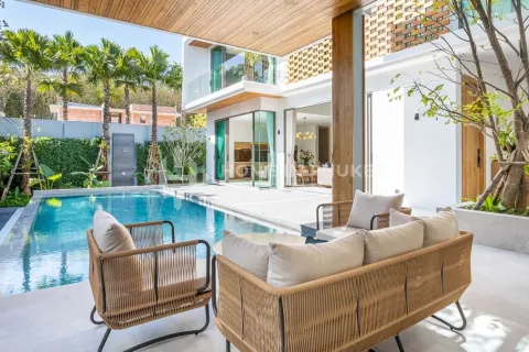 House in Phuket, Thailand 4 bedrooms № 131695 - photo 8