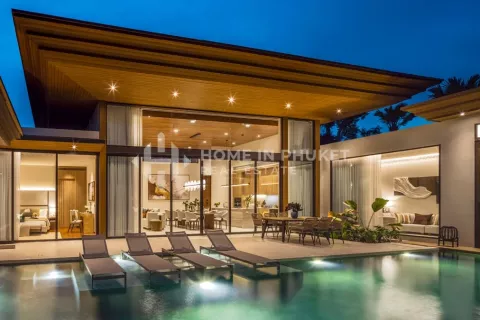 House in Phuket, Thailand 4 bedrooms № 131694 - photo 1