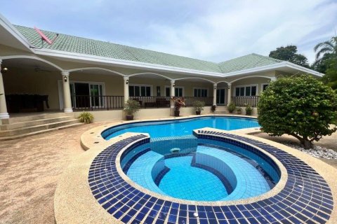 Villa à Hua Hin, Thaïlande 4 chambres № 104900 - photo 4