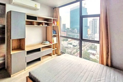 Condo in Bangkok, Thailand, 1 bedroom № 120360 - photo 1