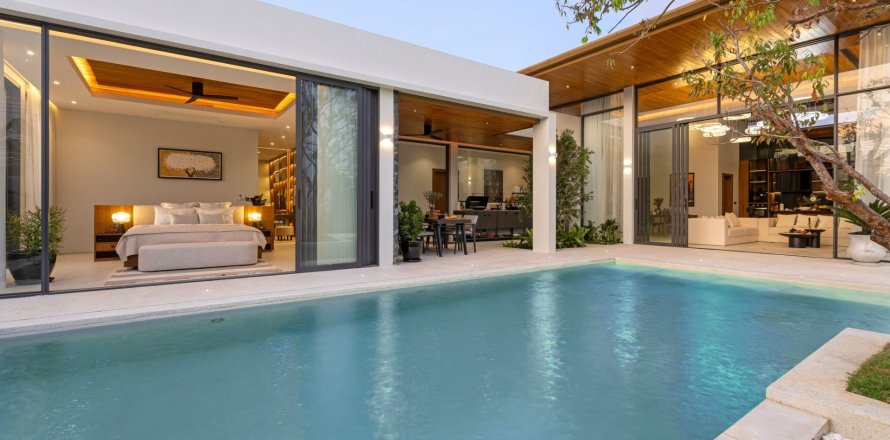 Villa in Phuket, Thailand 3 bedrooms № 74476