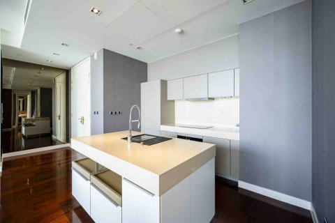 Condo in Bangkok, Thailand, 2 bedrooms  № 144594 - photo 8