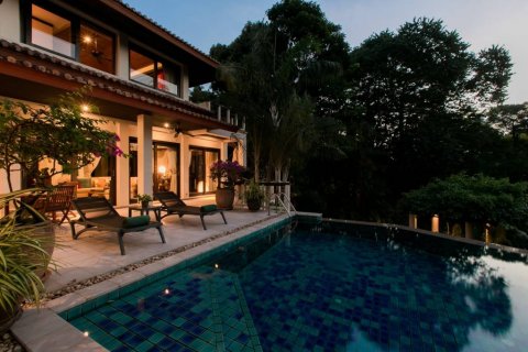 Вилла в Кароне, Таиланд с 3 спальнями  № 144589 - фото 1