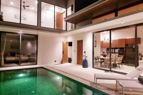 Villa in Ko Samui, Thailand 4 bedrooms № 144595 - photo 1