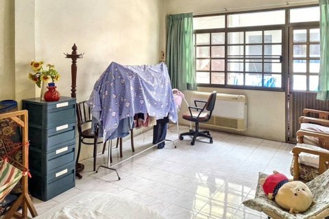 Таунхаус в Бангкоке, Таиланд с 8 спальнями  № 85594 - фото 2