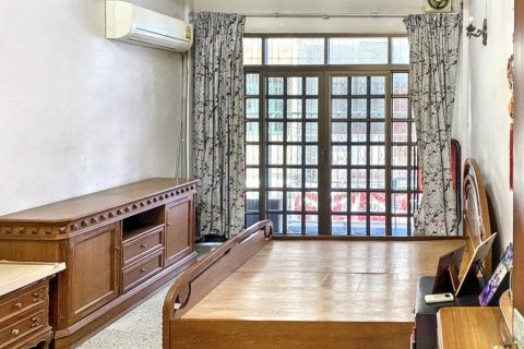 Таунхаус в Бангкоке, Таиланд с 8 спальнями  № 85594 - фото 1