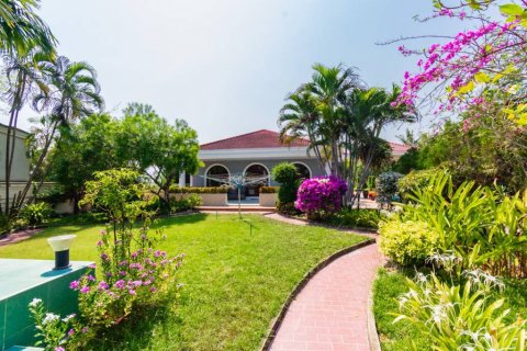 Отель в Хуа Хине, Таиланд 676м2  № 85590 - фото 6