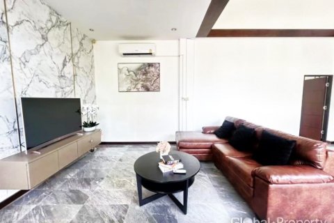 Дом в Паттайе, Таиланд с 4 спальнями  № 132327 - фото 3