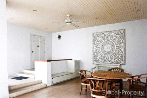 Кондоминиум с 1 спальней в Паттайе, Таиланд № 132330 - фото 10