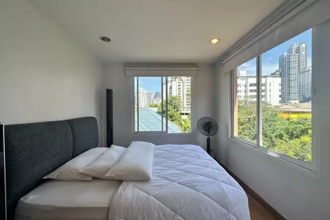 Condo in Watthana, Bangkok, Thailand, 2 bedrooms  № 141377 - photo 4