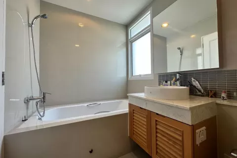 Condo in Watthana, Bangkok, Thailand, 2 bedrooms  № 141377 - photo 2